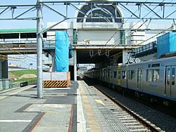 Archivo:Hokuso-inzai-makinohara-platform
