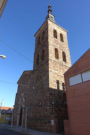 Archivo:Iglesia de San Martín Obispo, Villarejo de Órbigo 01