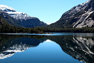 Lago Cántaros, San Carlos de Bariloche.jpg