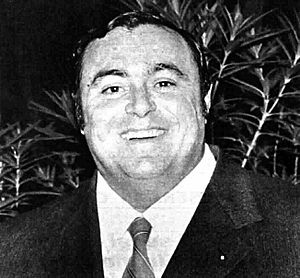 Archivo:Luciano Pavarotti 72