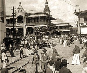 Archivo:Palacio de Hierro en 1910