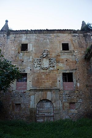 Archivo:Palacio de los Acebedo (Hoznayo)