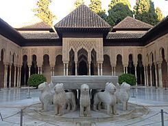 Patio de los Leones. Alhambra de Granada. Spain..JPG