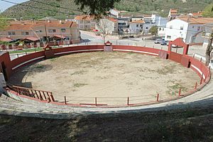Archivo:Plaza de toros de Valverde de Alcalá