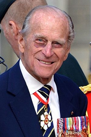 Archivo:Prince Philip as Colonel-in-Chief of the Royal Canadian Regiment (cropped)