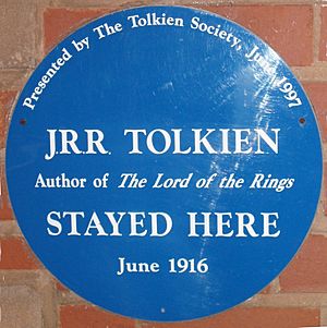 Archivo:Tolkien's Plough and Harrow blue plaque