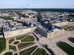 Vue aérienne du domaine de Versailles par ToucanWings - Creative Commons By Sa 3.0 - 083.jpg