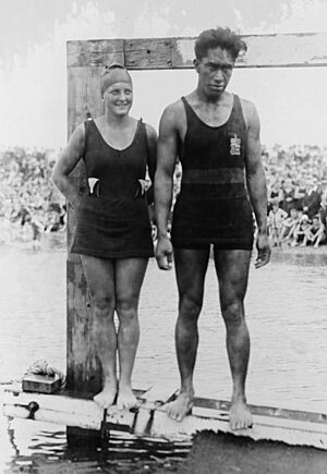 Archivo:Bleibtrey & Kahanamoku LCCN2014711097 (cropped)