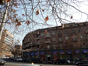 Archivo:Building on Mashtots street 11