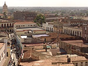Archivo:Camaguey rooftops 2