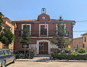 Archivo:Casa consistorial de Melgar de Abajo