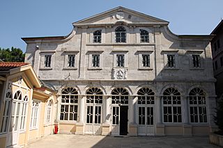 Church of St. George, Istanbul (August 2010).jpg
