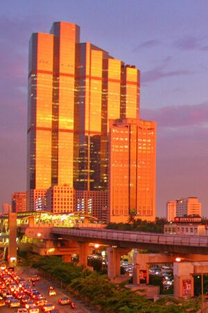 Archivo:Empire Tower at sunset