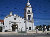 Archivo:Frente Iglesia Ballesteros