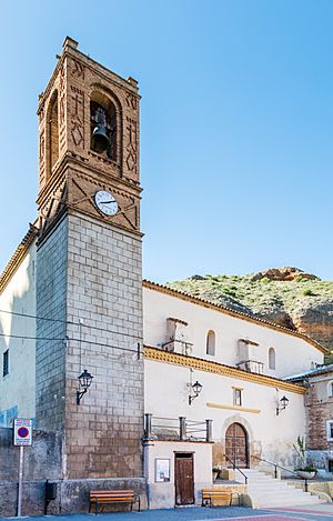 Archivo:Iglesia de Santa María Magdalena, Los Fayos, Zaragoza, España, 2017-05-23, DD 64