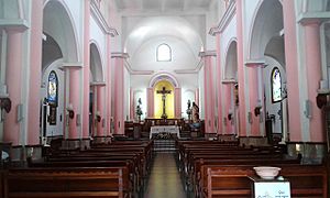 Archivo:Interior parroquia sagrado corazon de jesus fortin