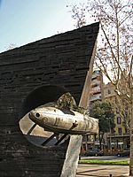 Archivo:Monument a Narcís Monturiol - 003