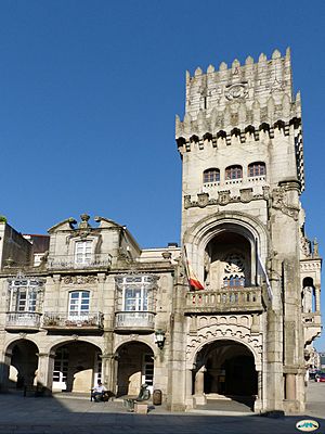 Archivo:O Porriño, ayuntamiento (9832636414)