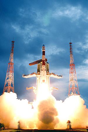 Archivo:PSLV-C11 launch2