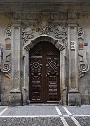 Archivo:Portalada del palau dels Navarro-Tafalla, Pamplona