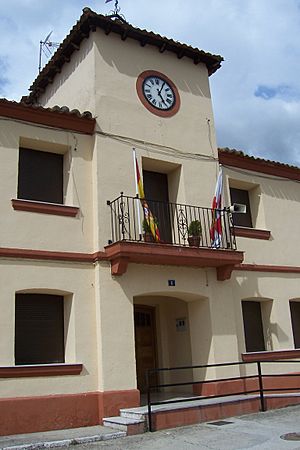 Archivo:Sacramenia Ayuntamiento lou