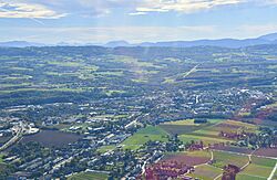 Saint-Julien-en-Genevois (France).jpg