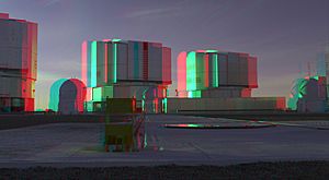 Archivo:The giant domes of the VLT open as the sun sets - 3D