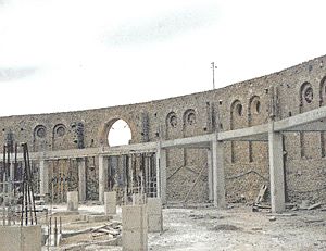 Archivo:Trabajos de reconstucción de la Plaza de toros de Vera