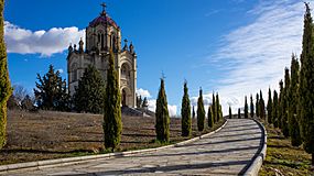 Archivo:WLM14ES - Panteón de la Condesa de la Vega del Pozo (Guadalajara) - Santi R. Muela