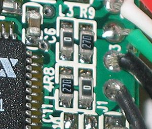 Archivo:Zero ohm resistors cropped