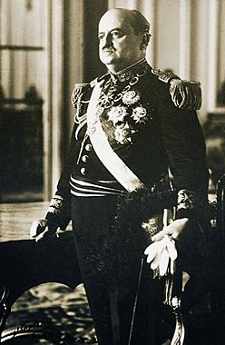 Archivo:Óscar Benavides