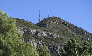 Archivo:3. Pujada al cim del Mondúver des del pla de la Drova (País Valencià)