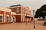 Antigua Estación de trenes de Posadas, entrada al edificio.jpg