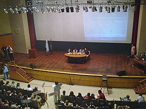 Archivo:Asamblea Universitaria para la elección de Rector de la Universidad Nacional de Córdoba 2010-03-27