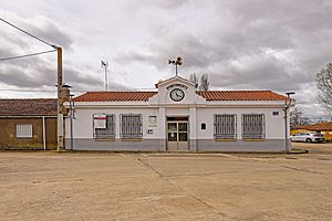 Archivo:Ayuntamiento de Castraz