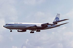 Archivo:Boeing 707-321B Pan Am Freer