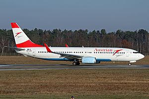 Archivo:Boeing 737-8Z9 Austrian Airlines OE-LNS-1