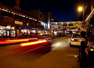 Archivo:Cannery Row at night