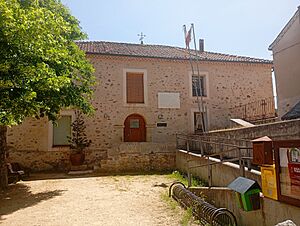 Archivo:Casa consistorial de Navas de Riofrío