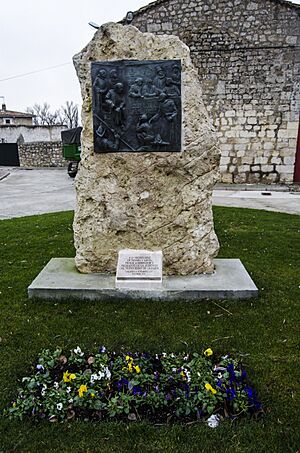 Archivo:Celadilla-sotobrin-monumento-a-andres-diaz-venero-de-leyva-enero-2014