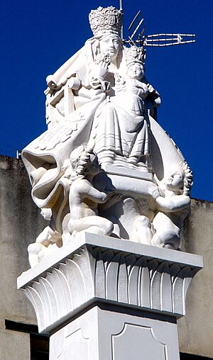 Archivo:Dos Hermanas - Monumento a la Virgen de Valme 2
