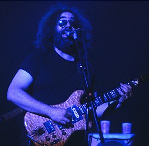 Archivo:Grateful Dead - Jerry Garcia (cropped)