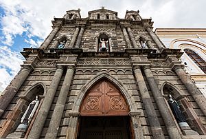 Archivo:Iglesia episcopal, San Antonio de Ibarra, Ecuador, 2015-07-21, DD 17