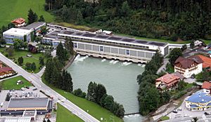 Archivo:Kraftwerk Mayrhofen