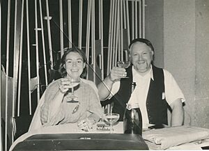 Archivo:Maria Lluïsa Borràs y Wolf Vostell, 1970