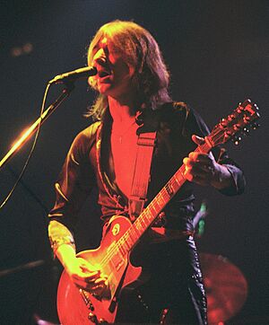 Archivo:Mick Ralphs - Bad Company - 1976