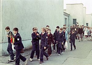 Archivo:Milovice soviet pupils