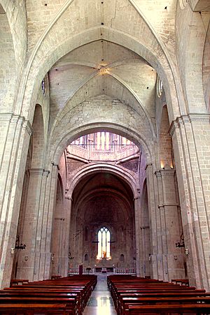 Archivo:Monestir de Sant Cugat - Interior