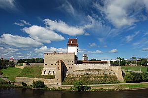 Archivo:Narva castle 2008
