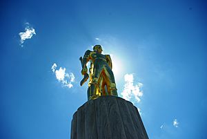 Archivo:Oregon Pioneer statue close up